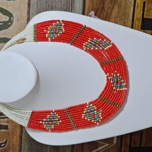 WESTERN MULTISTREND COLORED BEADED NECKLACE